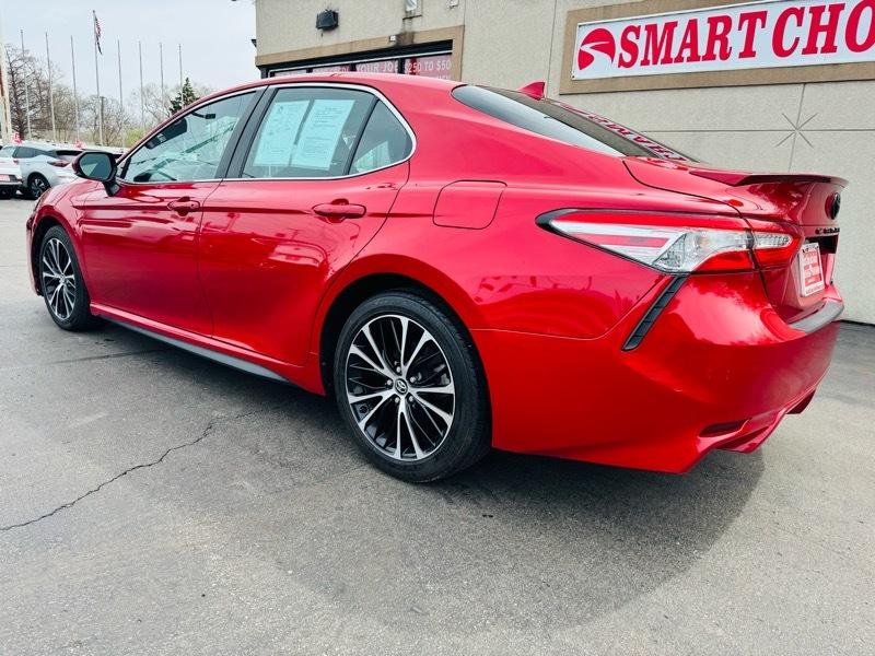 Toyota Camry  2020