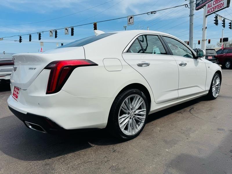 Cadillac CT4  2024