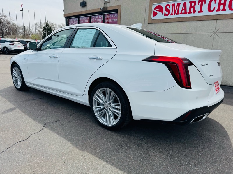 Cadillac CT4  2024