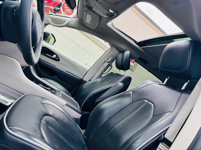 Chrysler Pacifica  2023