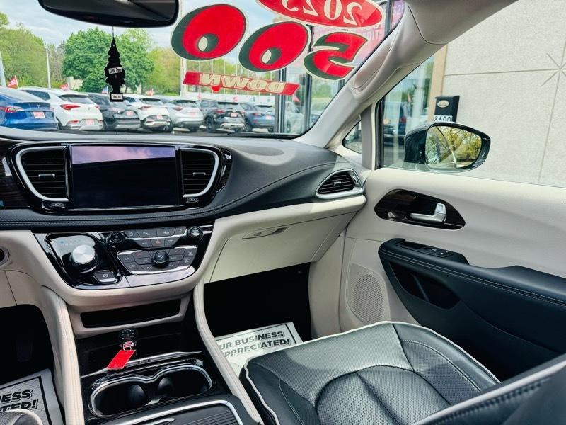 Chrysler Pacifica  2023