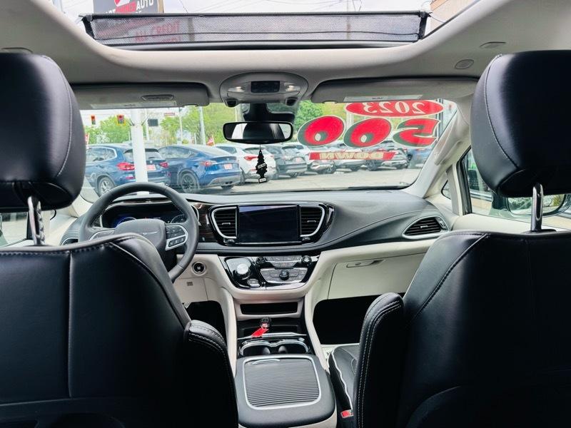 Chrysler Pacifica  2023