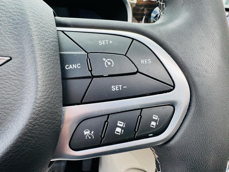 Chrysler Pacifica  2023