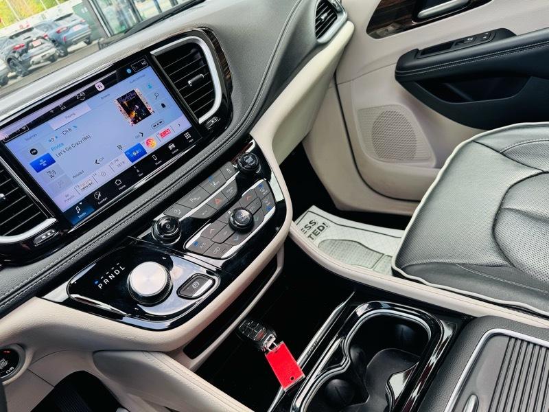 Chrysler Pacifica  2023