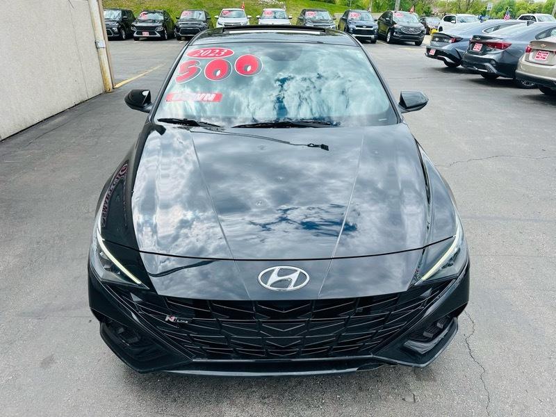 Hyundai Elantra  2023