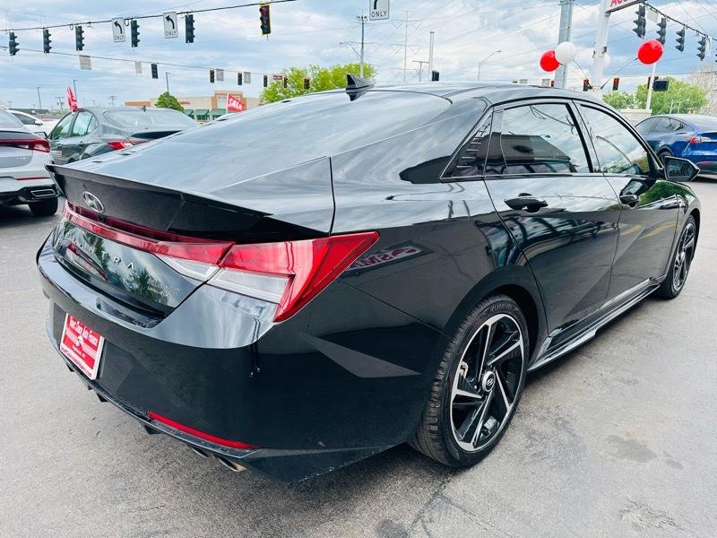 Hyundai Elantra  2023