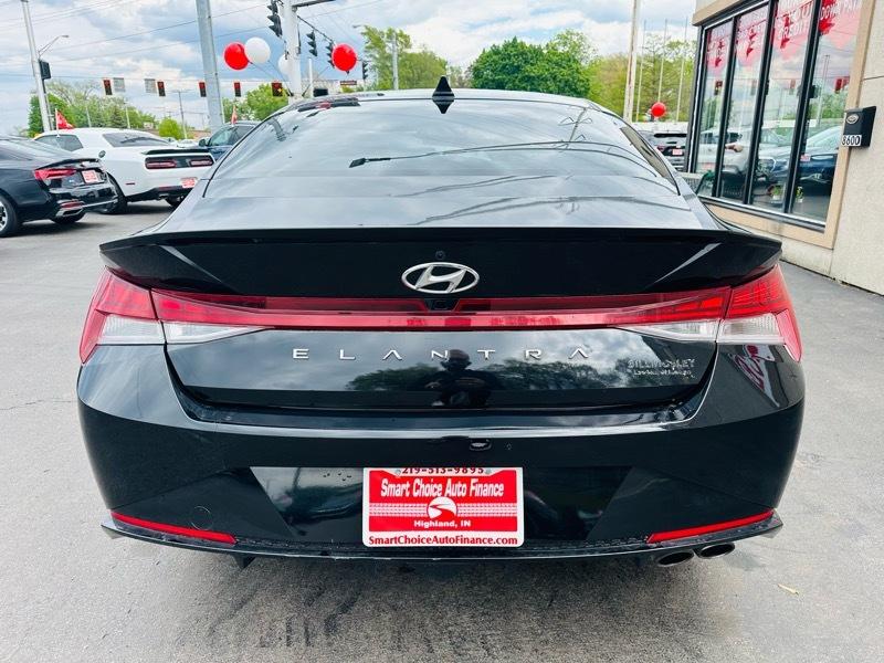 Hyundai Elantra  2023