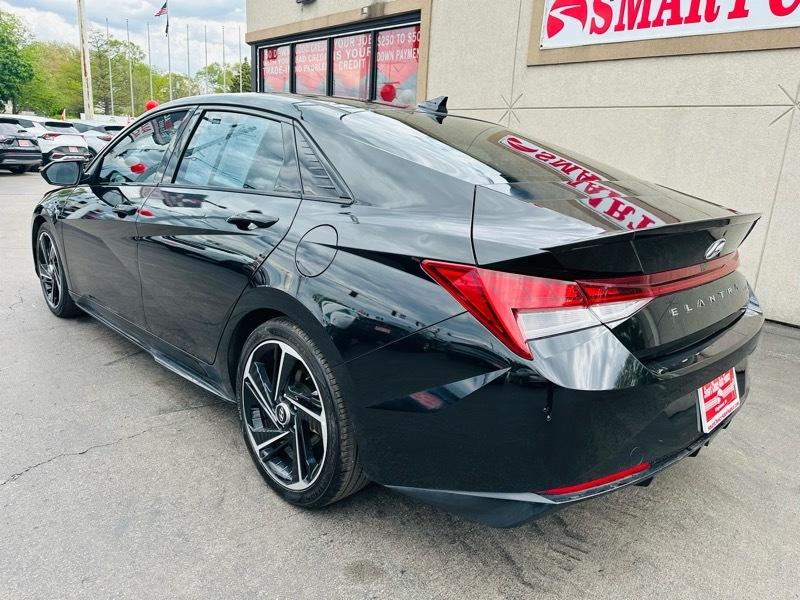 Hyundai Elantra  2023