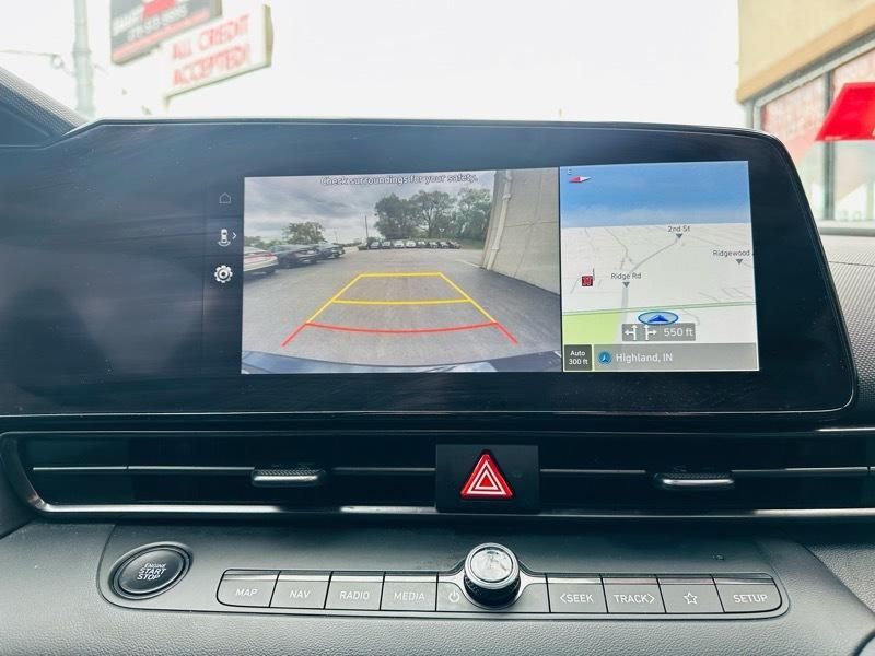 Hyundai Elantra  2023