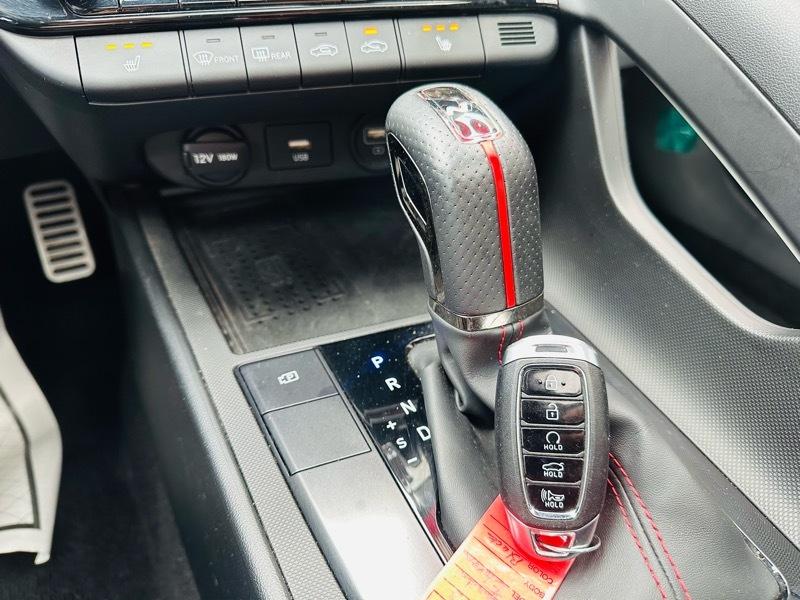Hyundai Elantra  2023