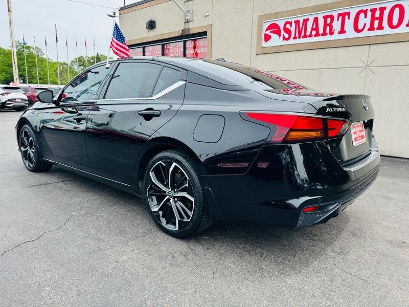Nissan Altima  2023