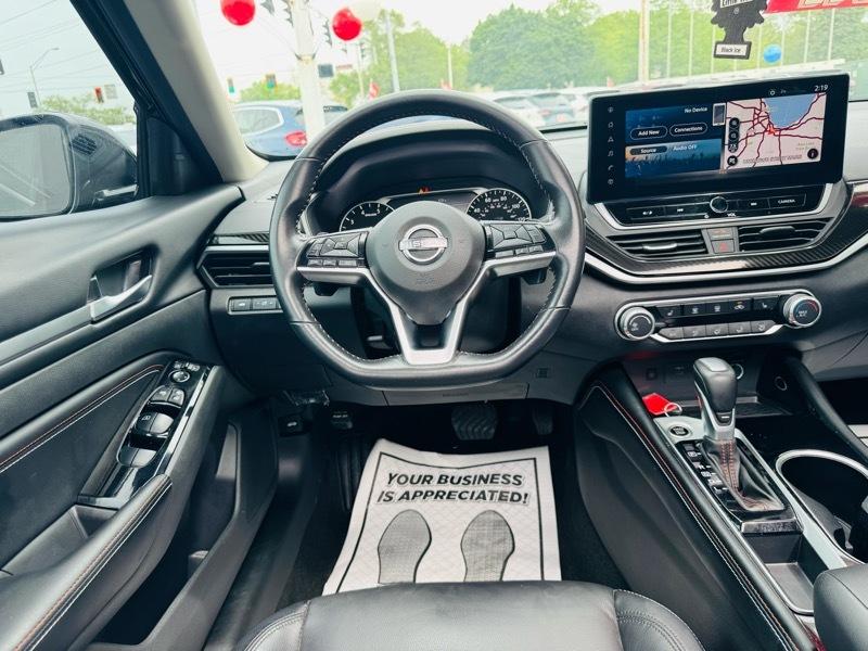 Nissan Altima  2023