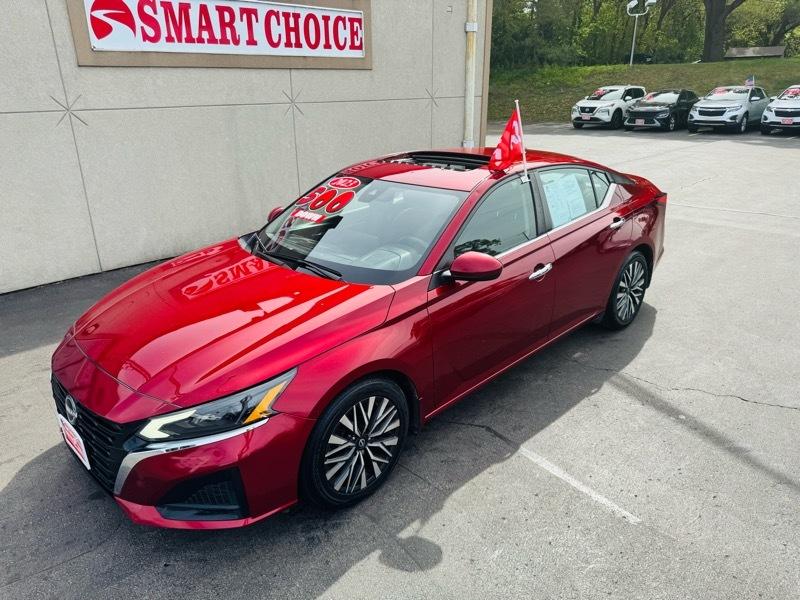 Nissan Altima  2023