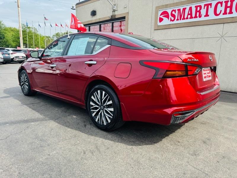 Nissan Altima  2023