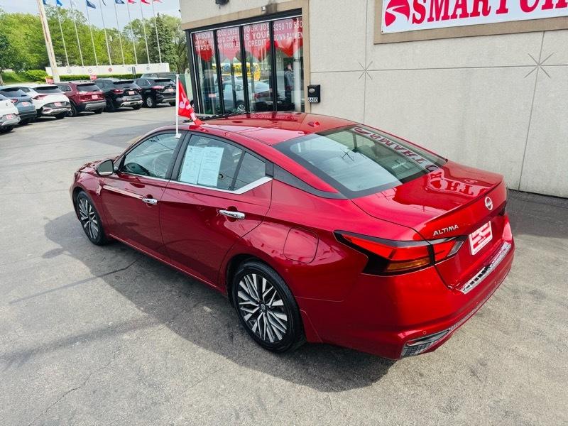 Nissan Altima  2023