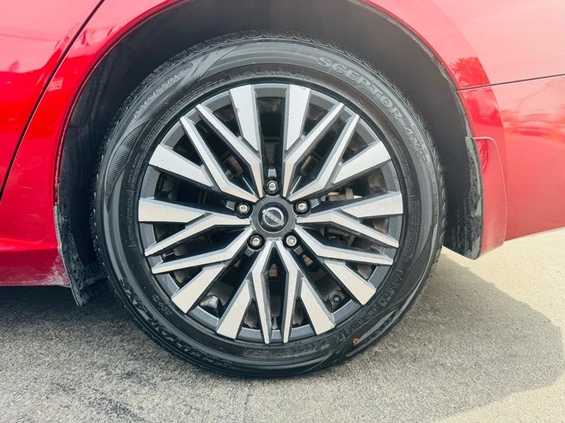 Nissan Altima  2023
