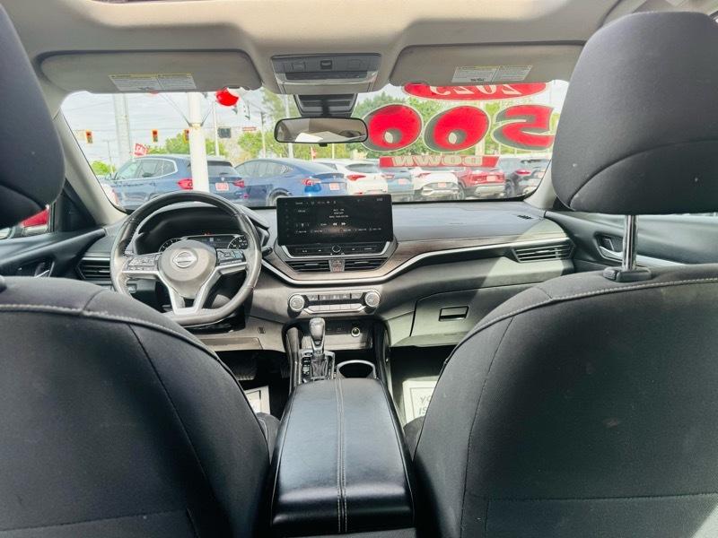Nissan Altima  2023