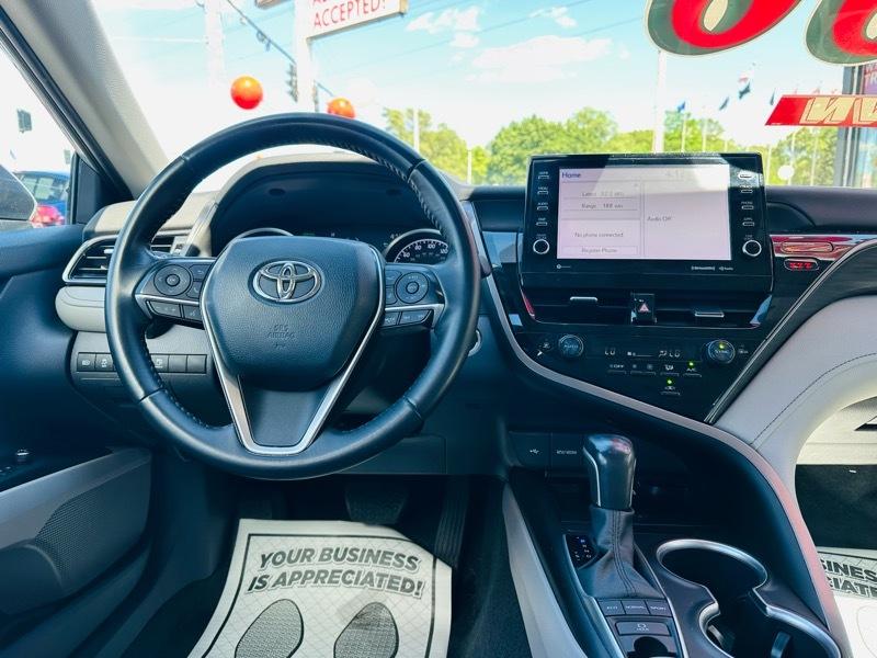 Toyota Camry  2022