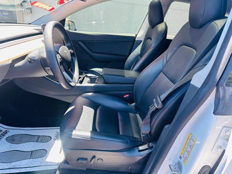 Tesla Model Y  2020