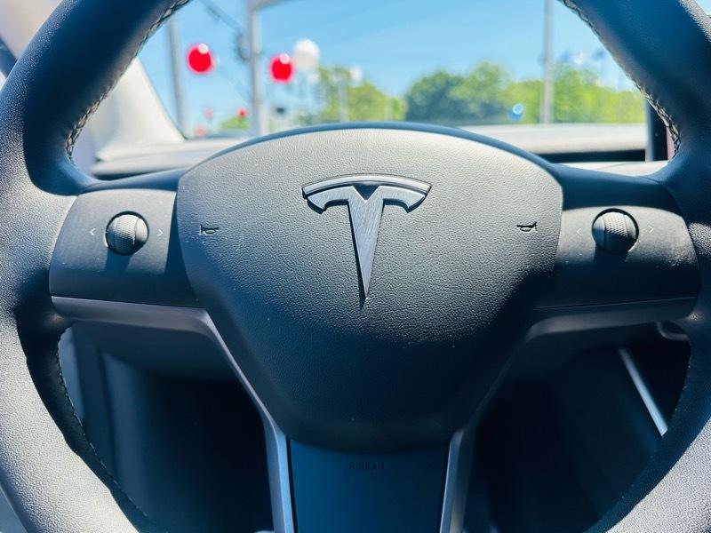 Tesla Model Y  2020