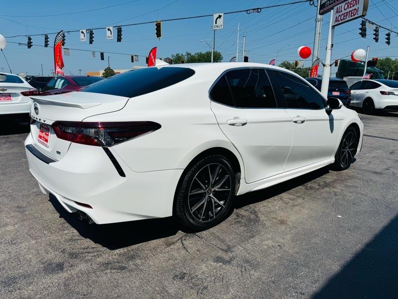 Toyota Camry  2024