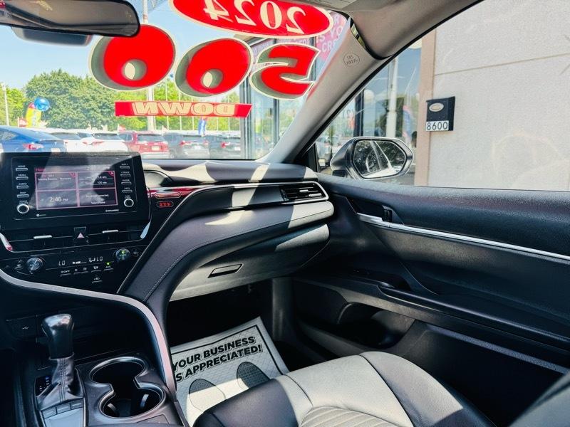 Toyota Camry  2024