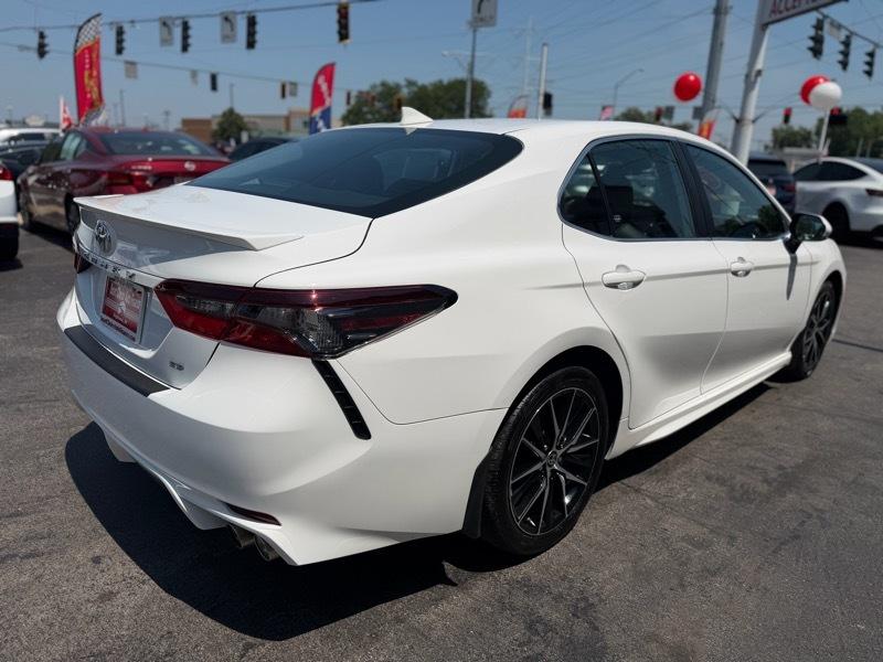 Toyota Camry  2024