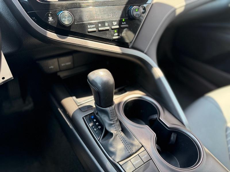 Toyota Camry  2024