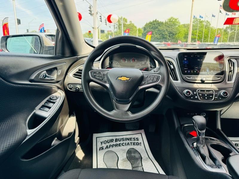 Chevrolet Malibu  2025