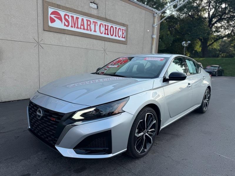 Nissan Altima  2024