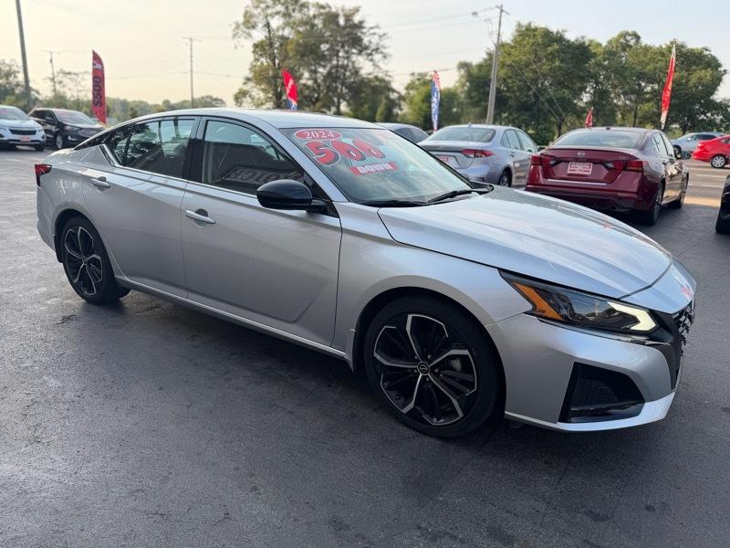 Nissan Altima  2024
