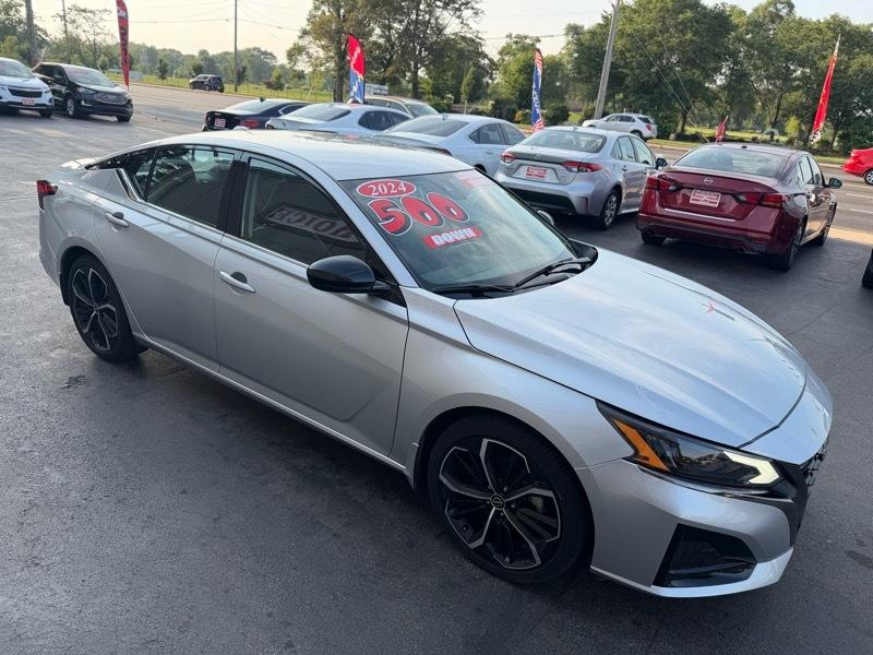 Nissan Altima  2024