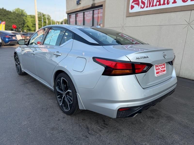 Nissan Altima  2024