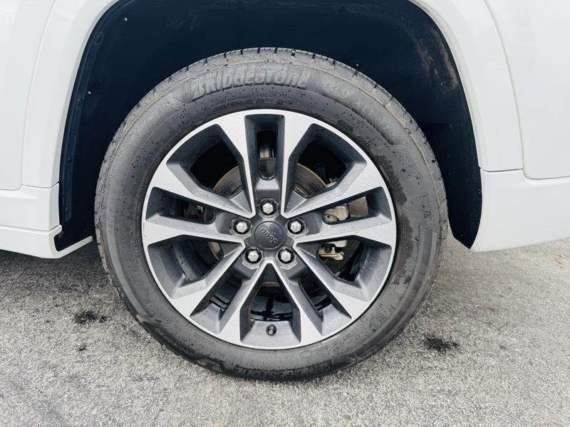 Jeep Grand Cherokee Overland 4WD 2023