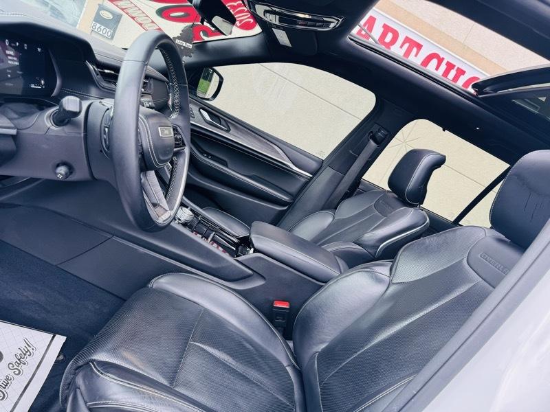 Jeep Grand Cherokee Overland 4WD 2023
