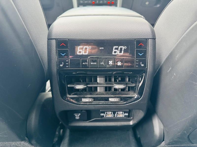 Jeep Grand Cherokee Overland 4WD 2023