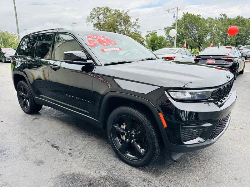 Jeep Grand Cherokee Laredo 4WD 2023