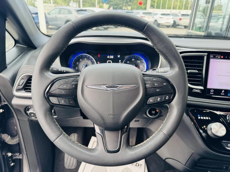 Chrysler Pacifica  2022