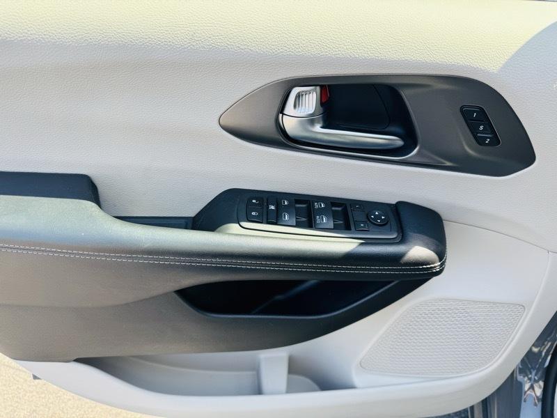 Chrysler Pacifica  2022