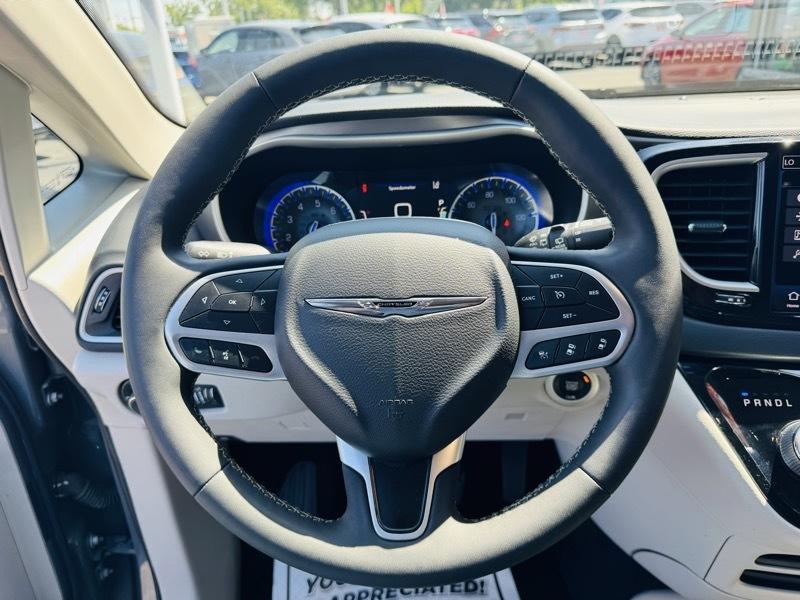 Chrysler Pacifica  2022