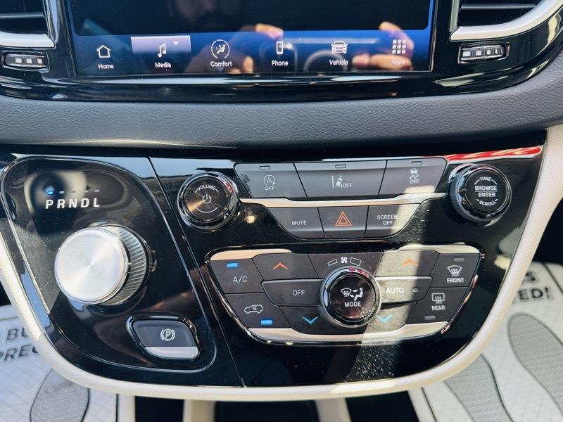 Chrysler Pacifica  2022