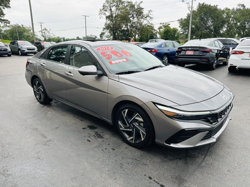 Hyundai Elantra  2024