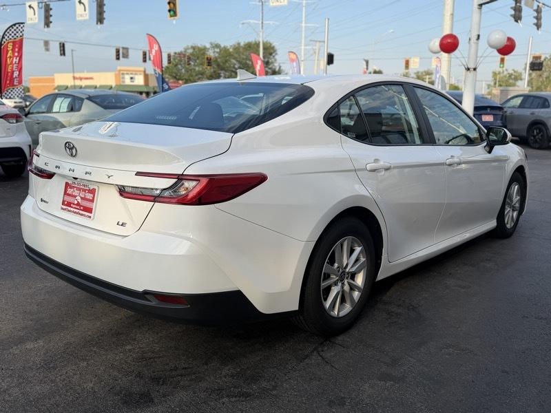 Toyota Camry Hybrid LE 2025