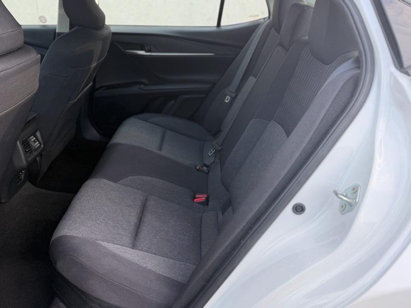 Toyota Camry Hybrid LE 2025