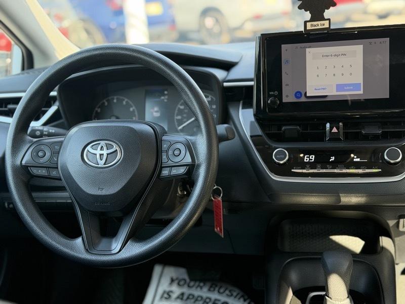 Toyota Corolla LE 2025