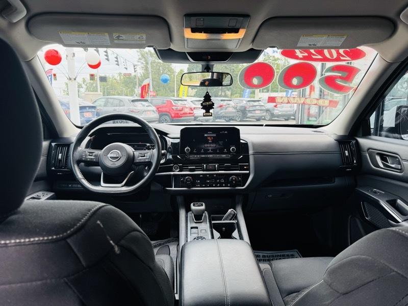 Nissan Pathfinder  2024