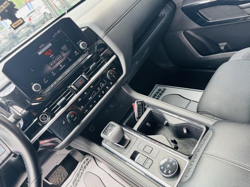 Nissan Pathfinder  2024