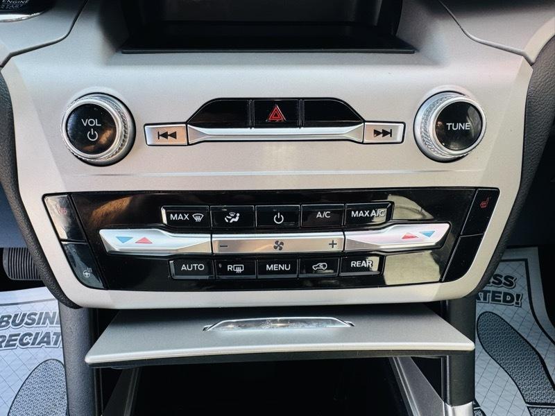 Ford Explorer  2023