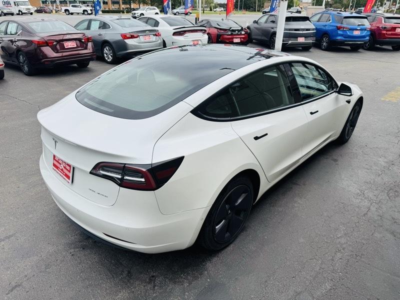 Tesla Model 3  2022