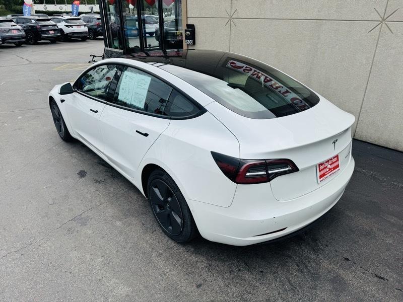 Tesla Model 3  2022